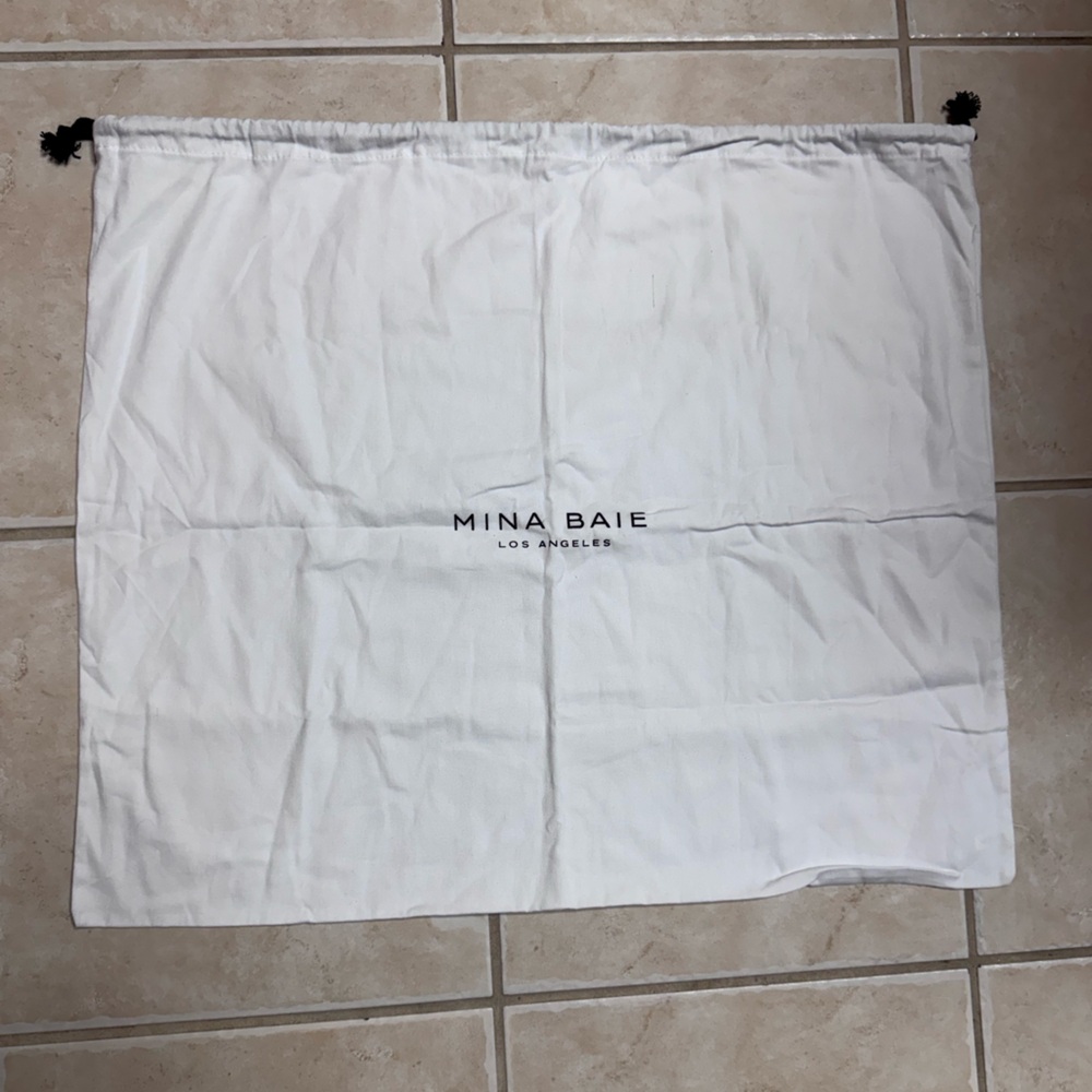 Mina Baie White Bag